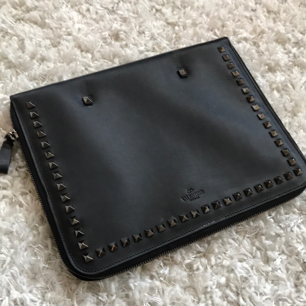 Valentino Rockstud Clutch- IPad case - Picture 1 of 8